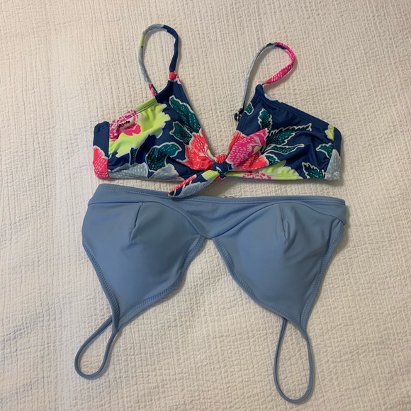 (2) bikini tops - light blue, floral - Picture 4 of 15